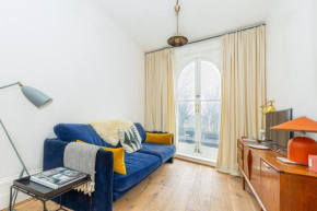 Victorian 1BR Flat, Hidden Gem in Hackney